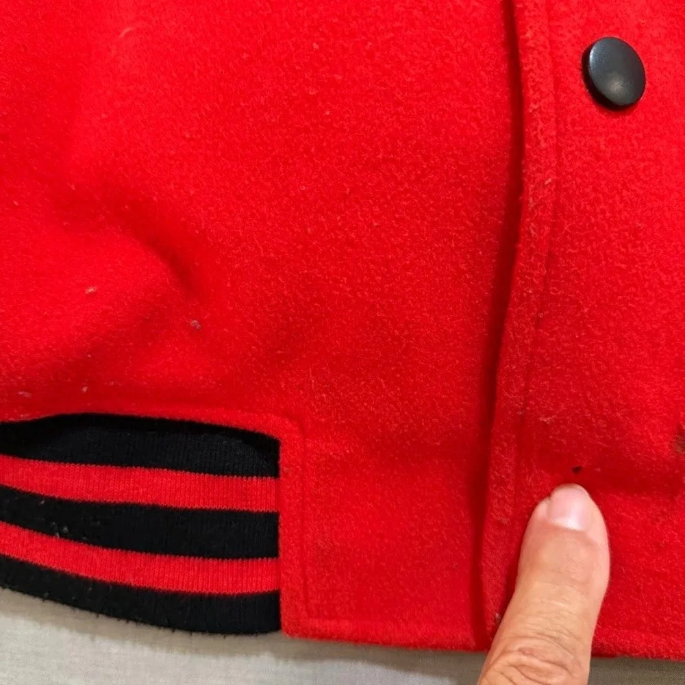Hello Kitty x Forever‎ 21 Varsity Jacket Red Black Faux Leather Sleeves Mens L